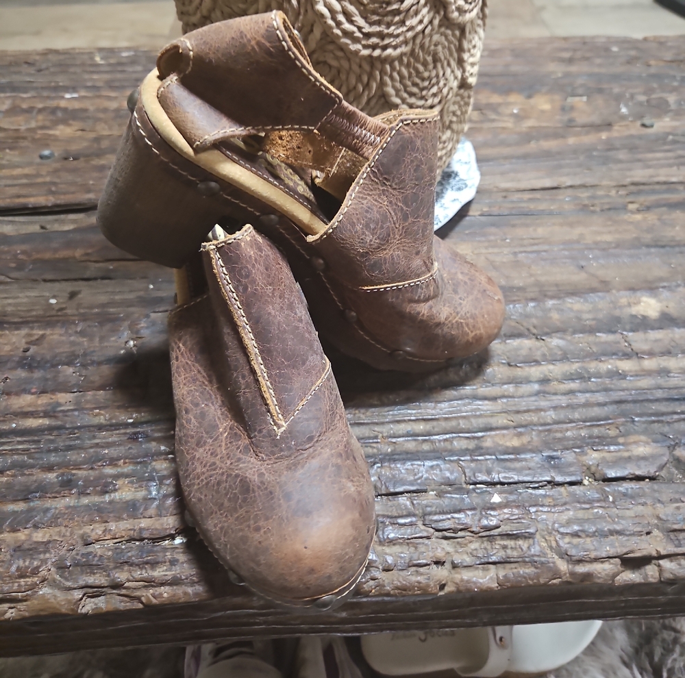 Sbicca Kids Brown Leather Boots